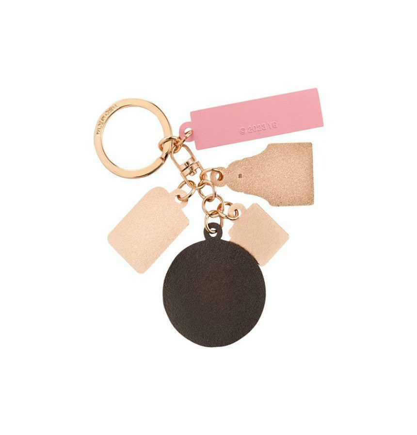 starbucks-korea-blackpink-collaboration-keychain