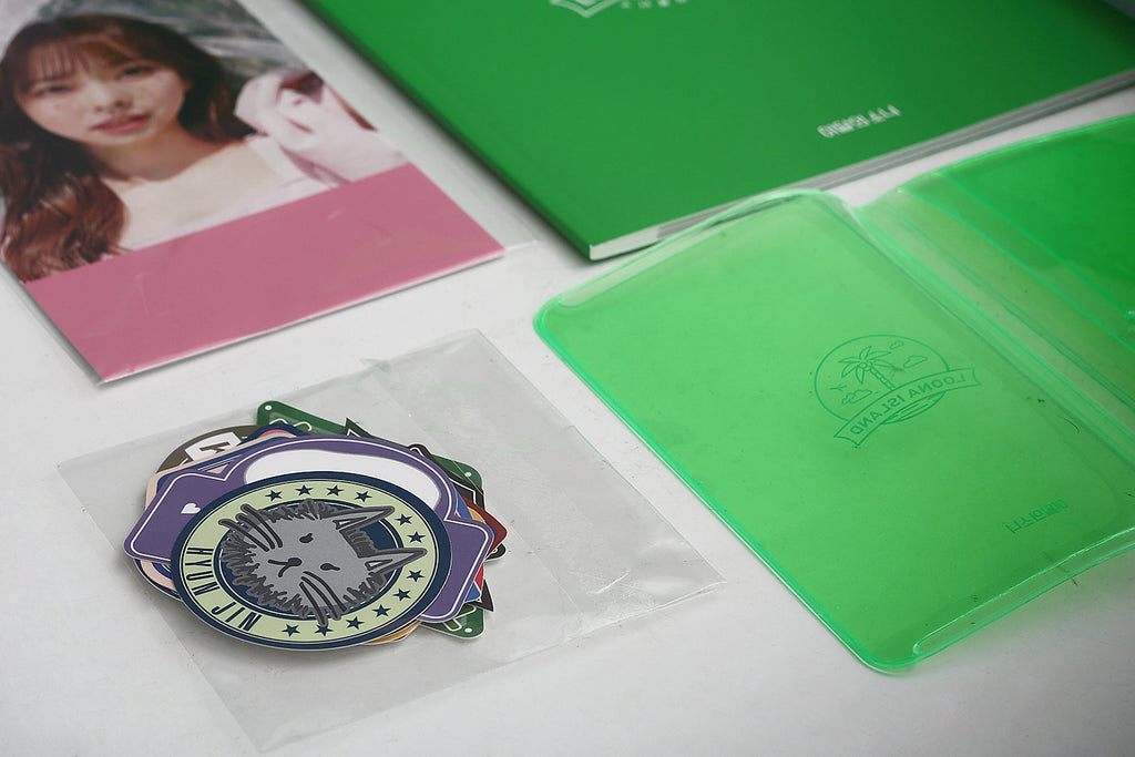 Tropical Adventure: Unveiling Loona 2020 Summer Package