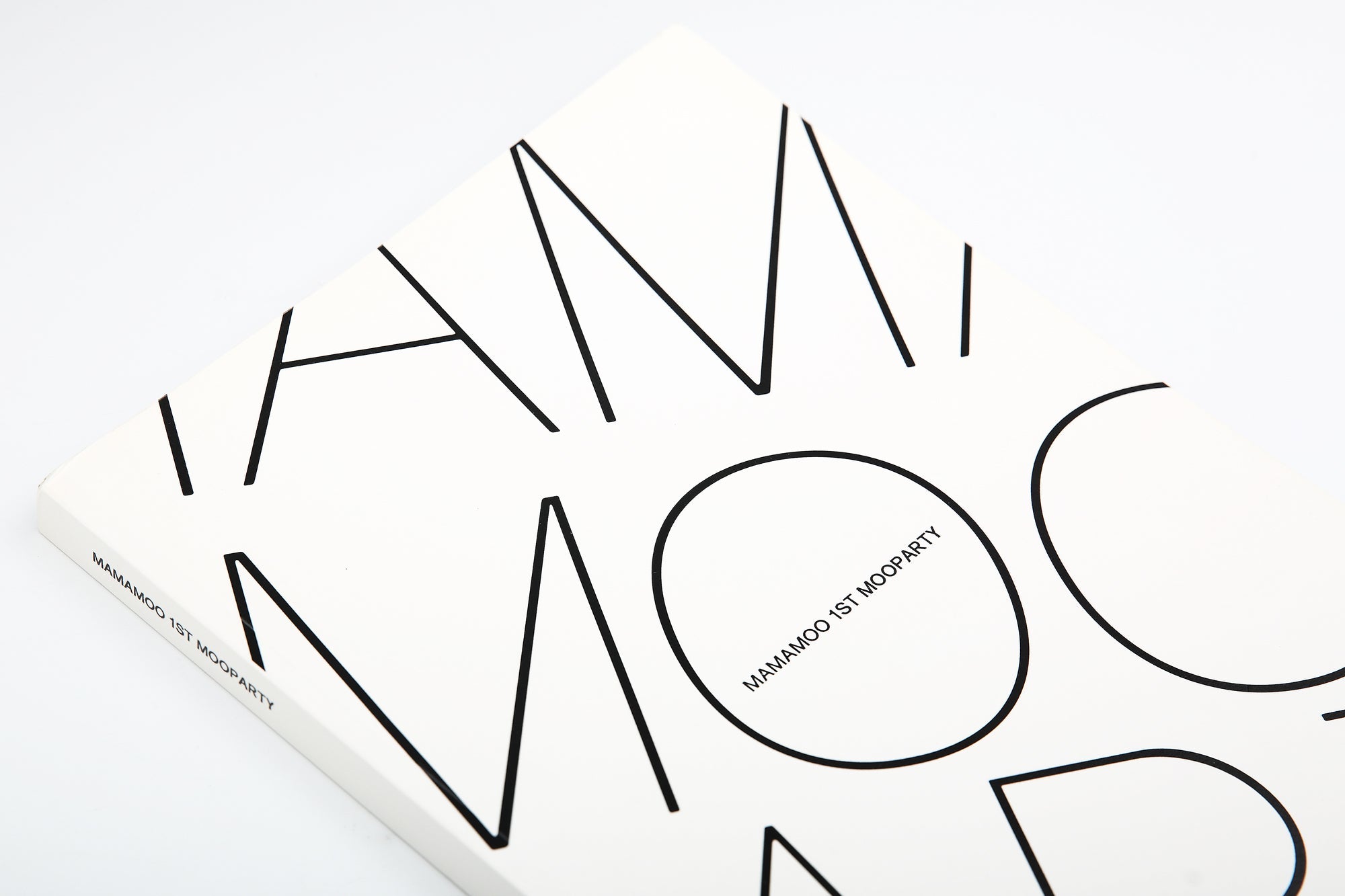 MAMAMOO's 1st Moo Party Photobook