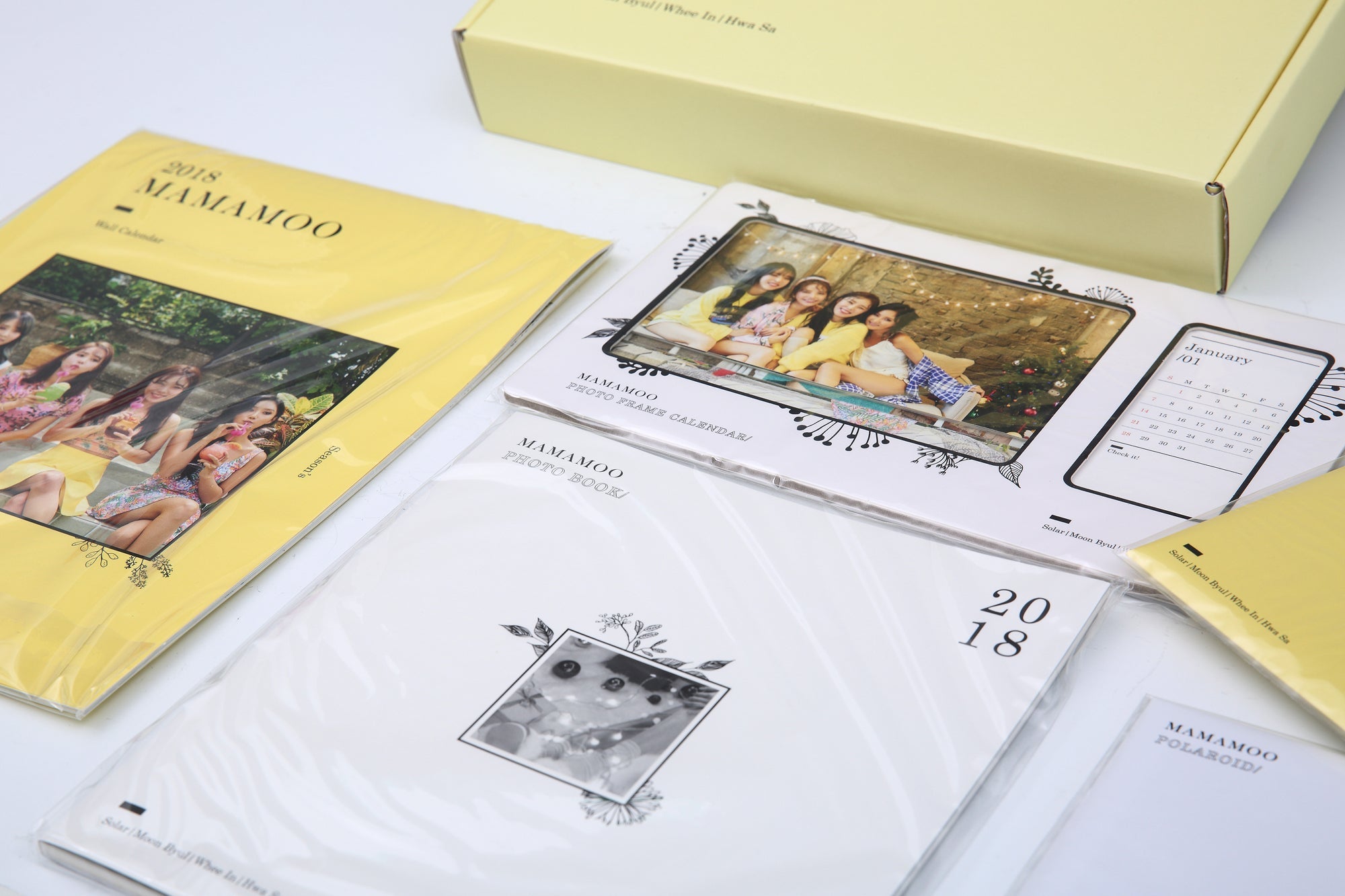 MAMAMOO 2018 Season's Greetings Photobook